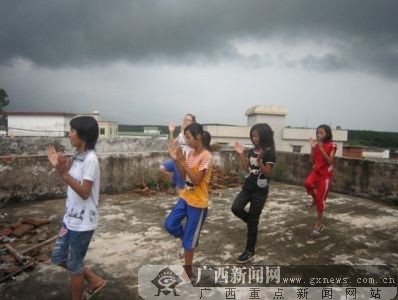 湛江师范学院“三下乡” 情系山茶小学 湛江师范学院“三下乡” 情系山茶小学